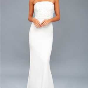 Lulu’s Blair White Pearl Strapless Maxi Dress